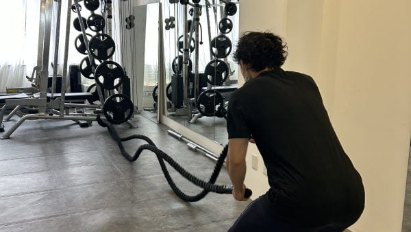 バトルロープ の効果とは？ボディケア&パーソナルジムLea 自由が丘店 | 自由が丘のパーソナルトレーニングジム